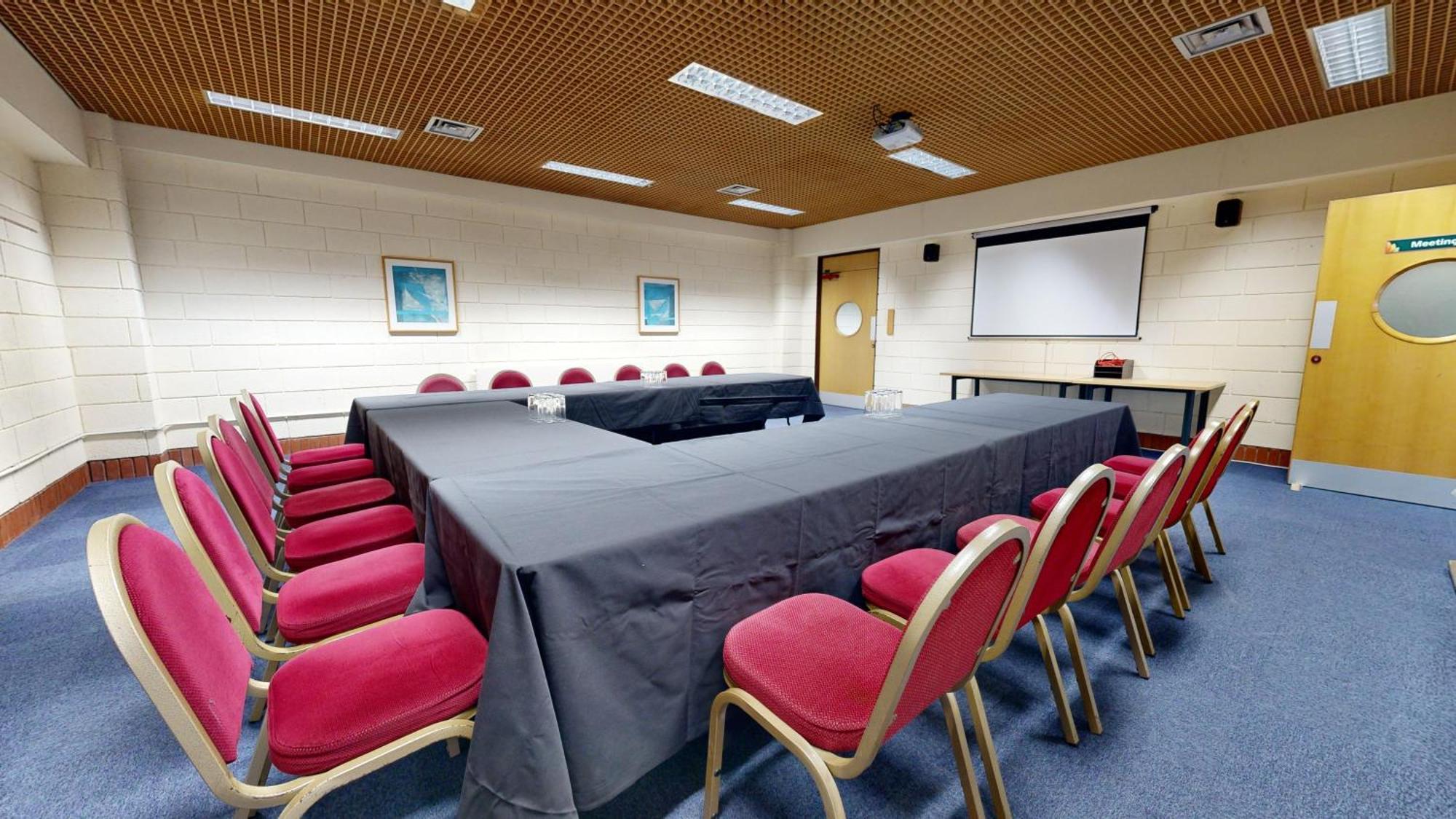 Yarnfield Park Training And Conference Centre Hotel Stone  Bagian luar foto