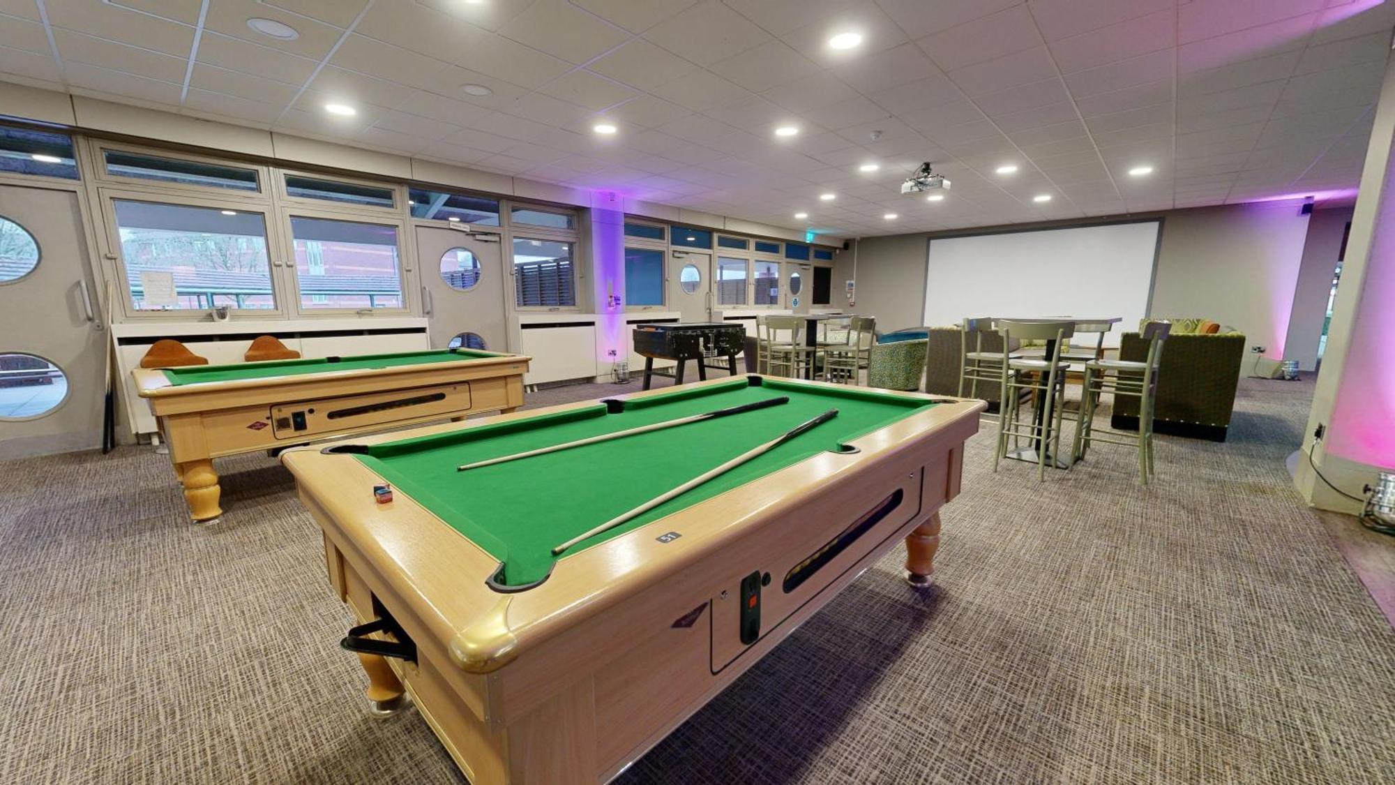 Yarnfield Park Training And Conference Centre Hotel Stone  Bagian luar foto