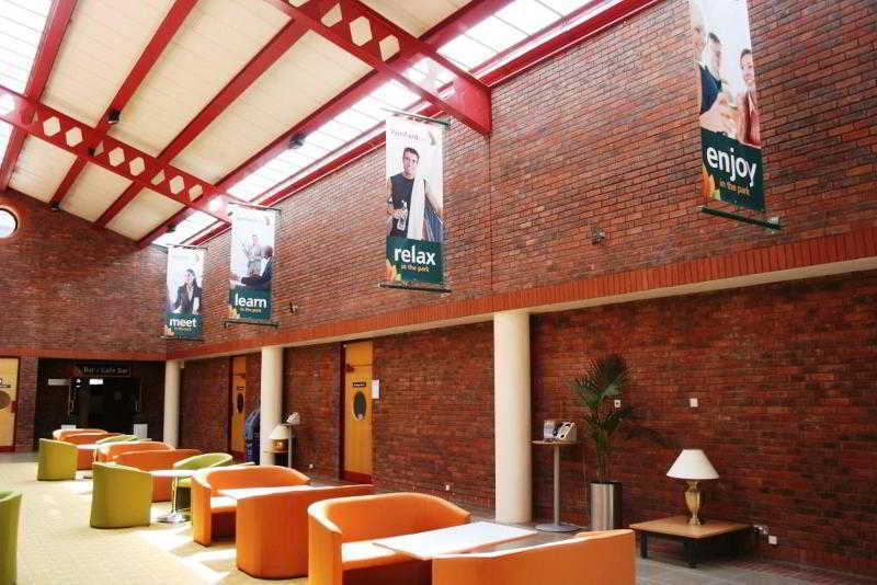 Yarnfield Park Training And Conference Centre Hotel Stone  Bagian luar foto