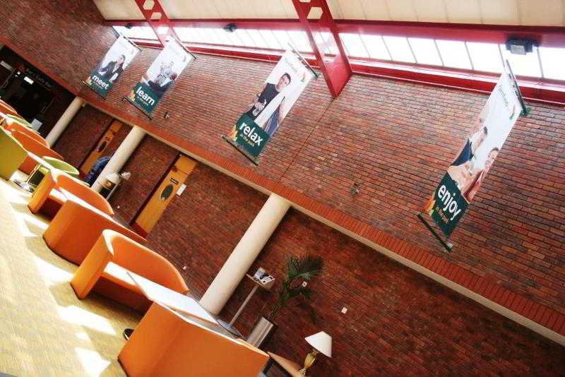 Yarnfield Park Training And Conference Centre Hotel Stone  Bagian luar foto