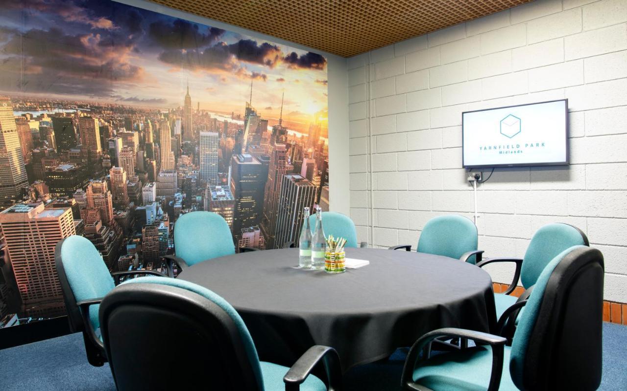 Yarnfield Park Training And Conference Centre Hotel Stone  Bagian luar foto