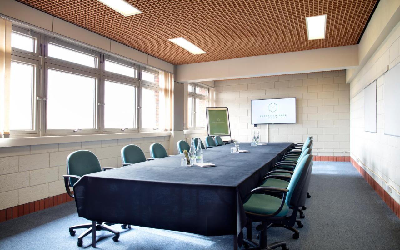 Yarnfield Park Training And Conference Centre Hotel Stone  Bagian luar foto